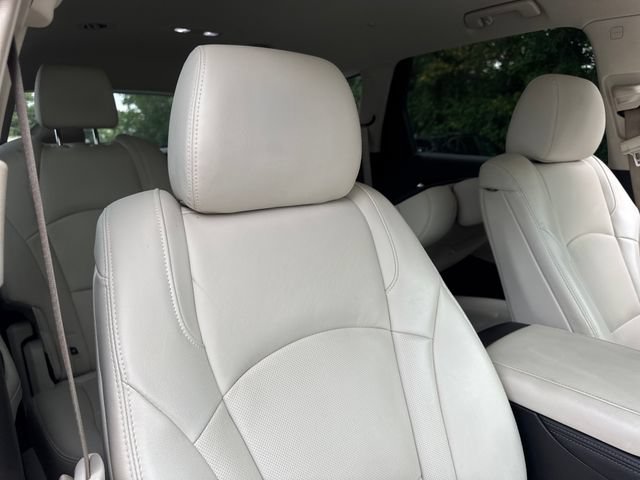 Used 2023 Buick Enclave Essence FWD image 25