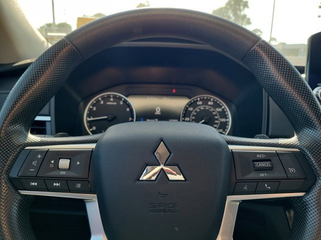 Used 2024 Mitsubishi Outlander ES image 22
