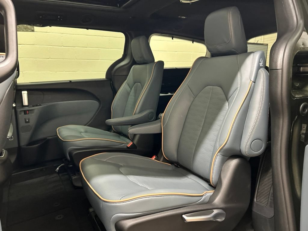 New 2027 Chrysler Pacifica Pinnacle AWD/4WD image 10