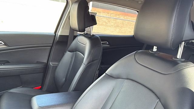 Used 2023 Kia Sportage EX image 18