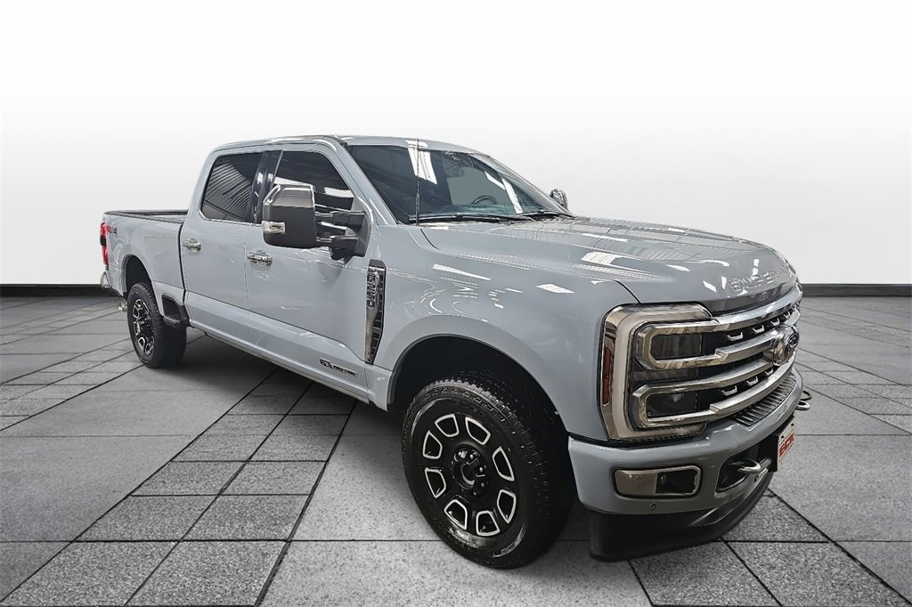 Used 2024 Ford F250 Platinum w/ FX4 Off-Road Package image 2