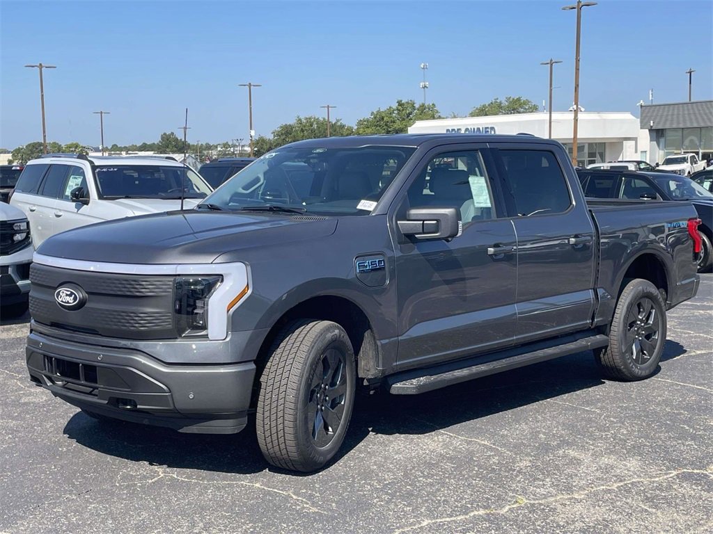 New 2025 Ford F150 Lightning Flash image 7
