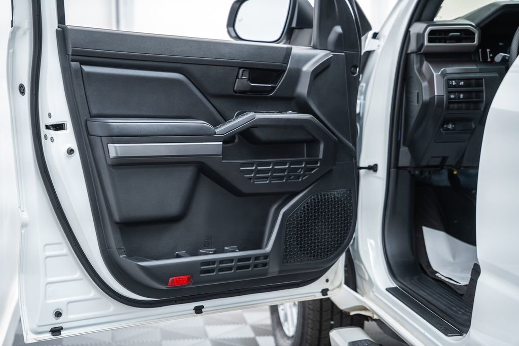 Certified 2025 Toyota Tacoma SR5 image 37