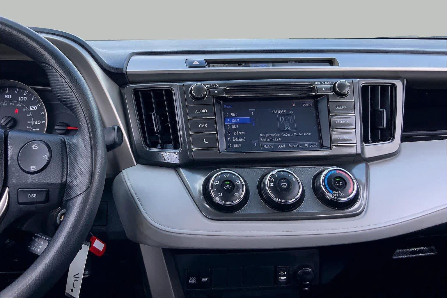 Used 2015 Toyota RAV4 LE FWD image 7