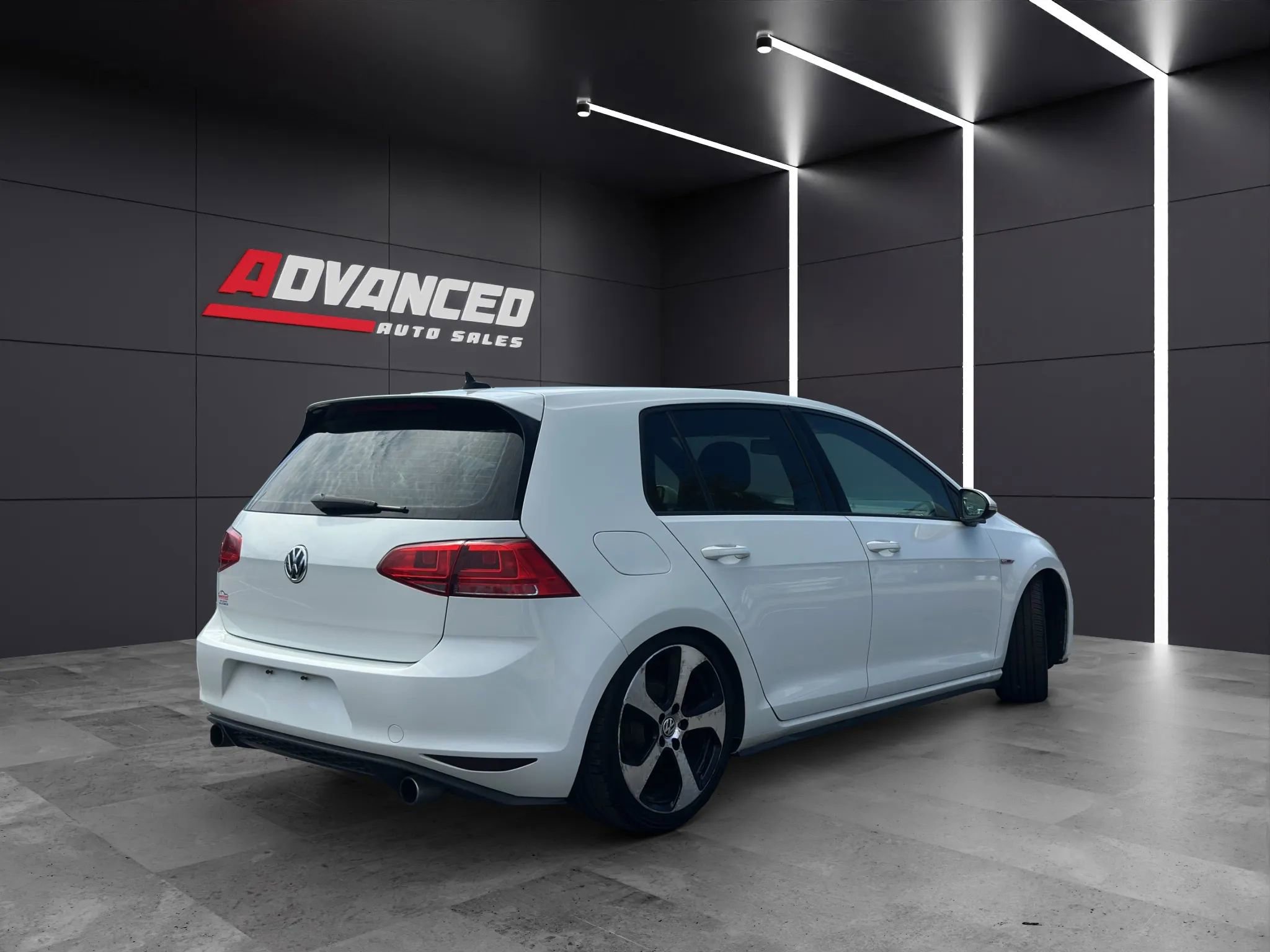 Used 2017 Volkswagen GTI S FWD image 6