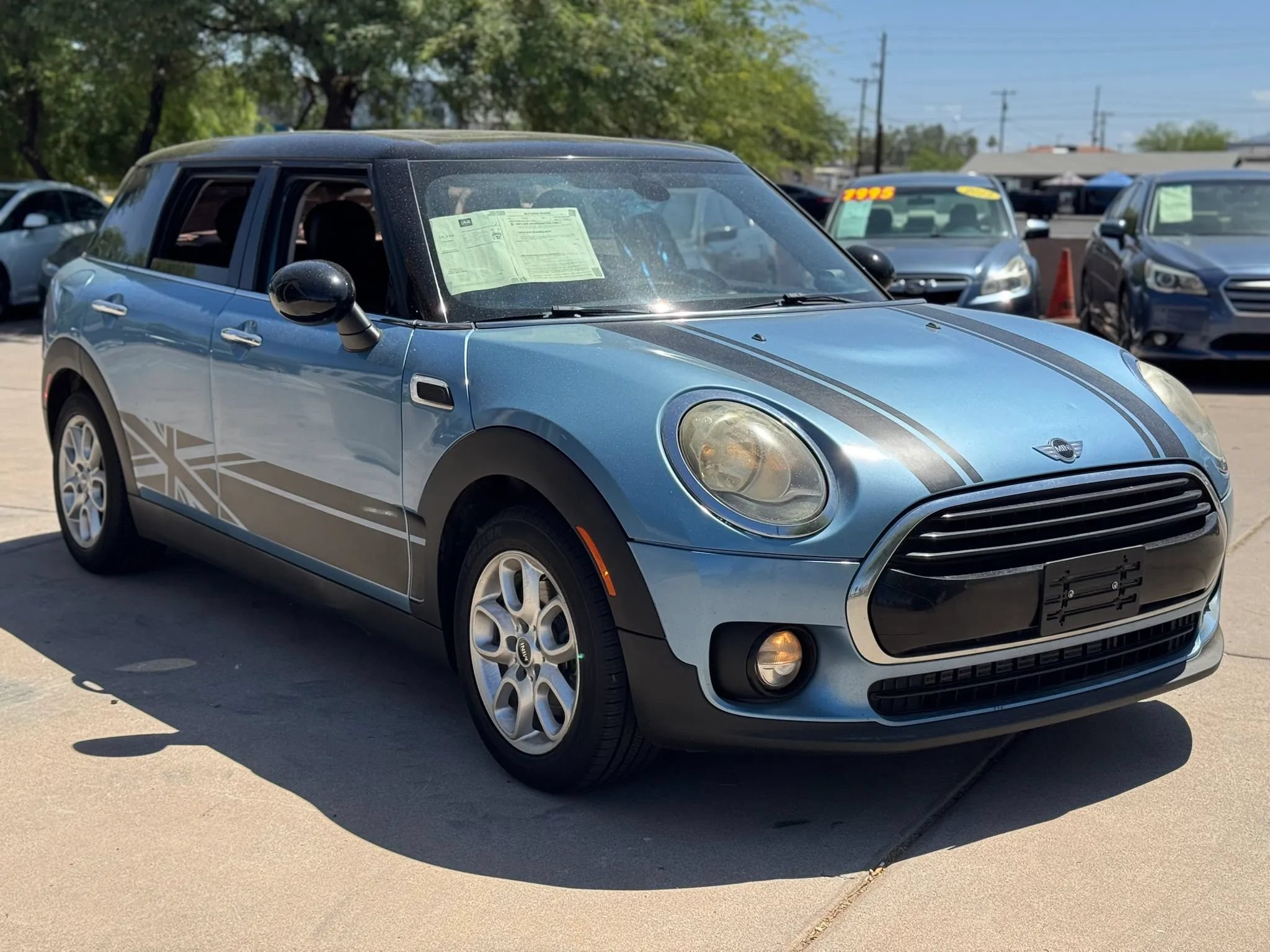 Used 2017 MINI Cooper Clubman FWD image 4