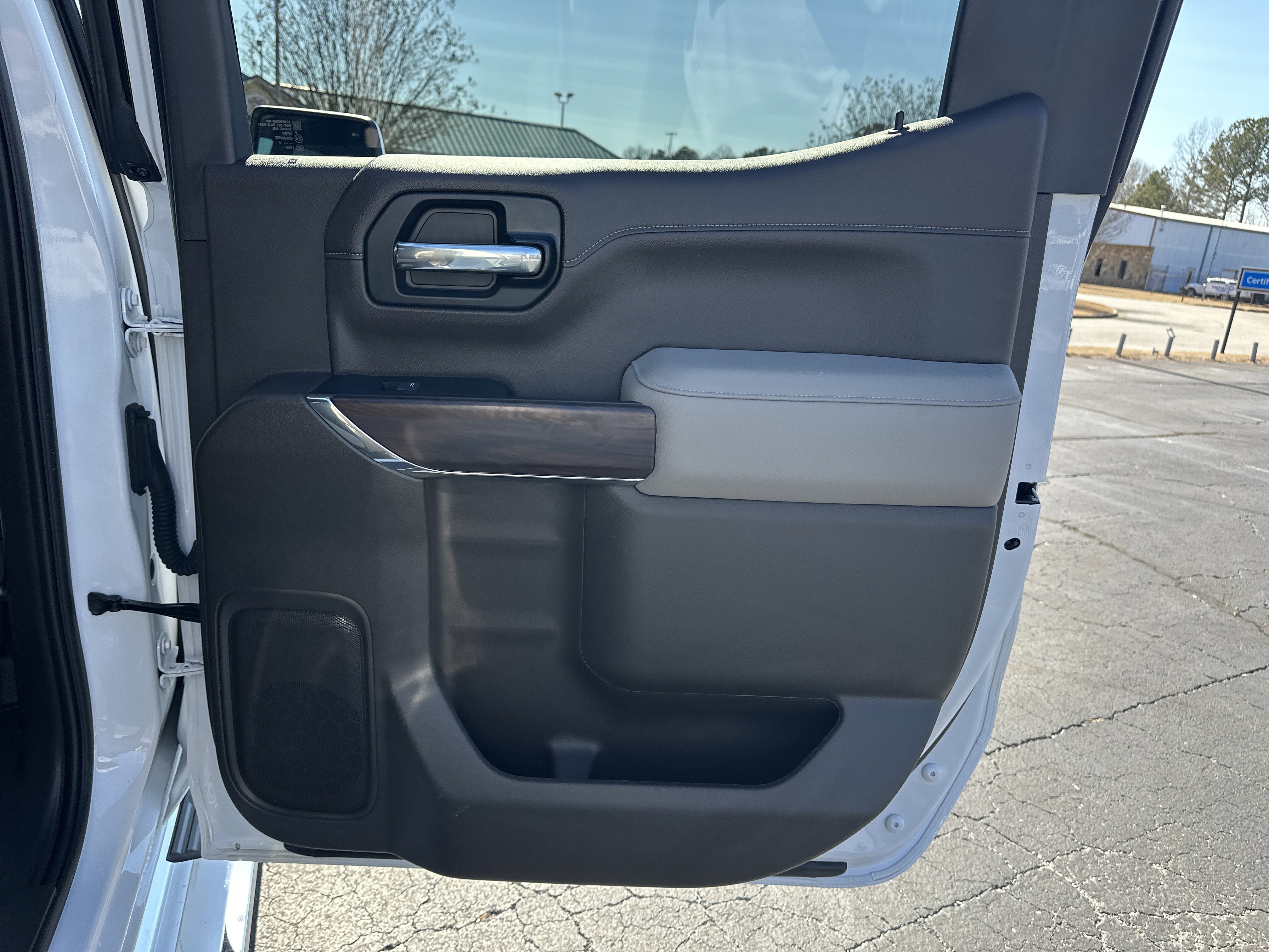 Used 2022 GMC Sierra 1500 SLT w/ SLT Premium Plus Package image 17