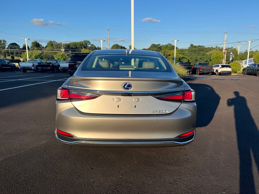 Used 2021 Lexus ES 300h w/ Premium Package FWD image 6