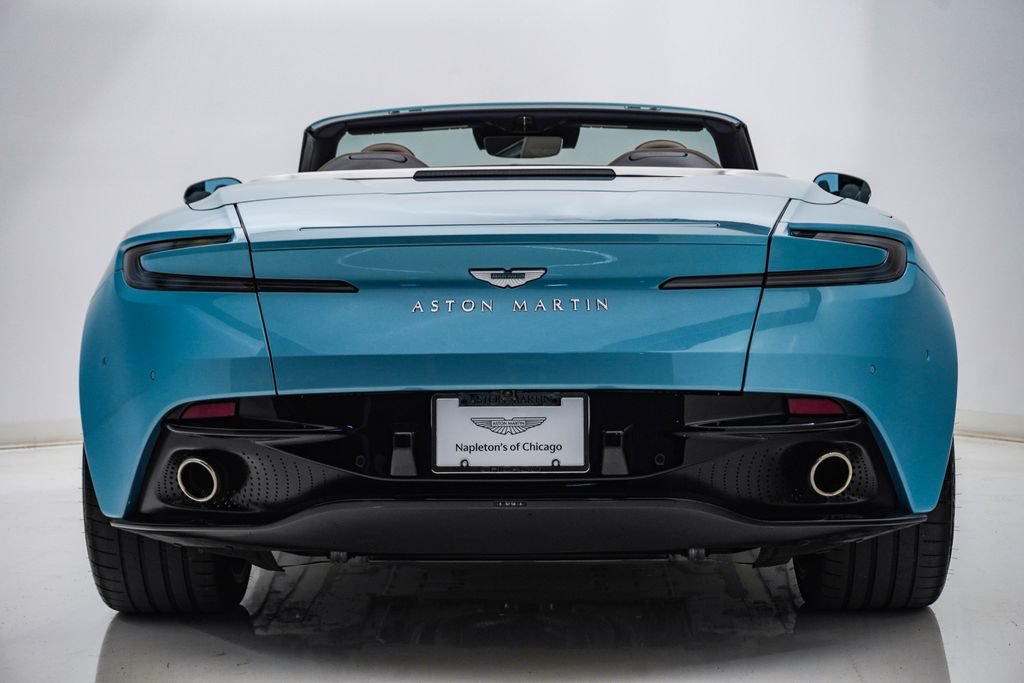Used 2024 Aston Martin DB12 Convertible RWD image 9