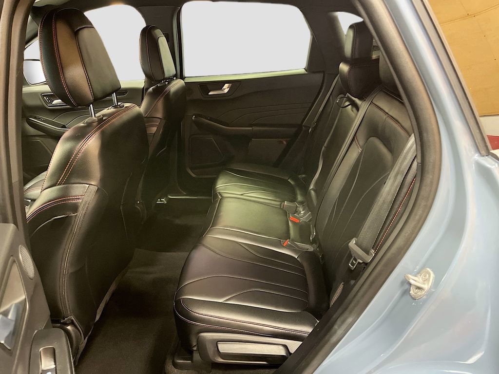 Used 2025 Ford Escape ST-Line Elite w/ Premium Technology Package image 25
