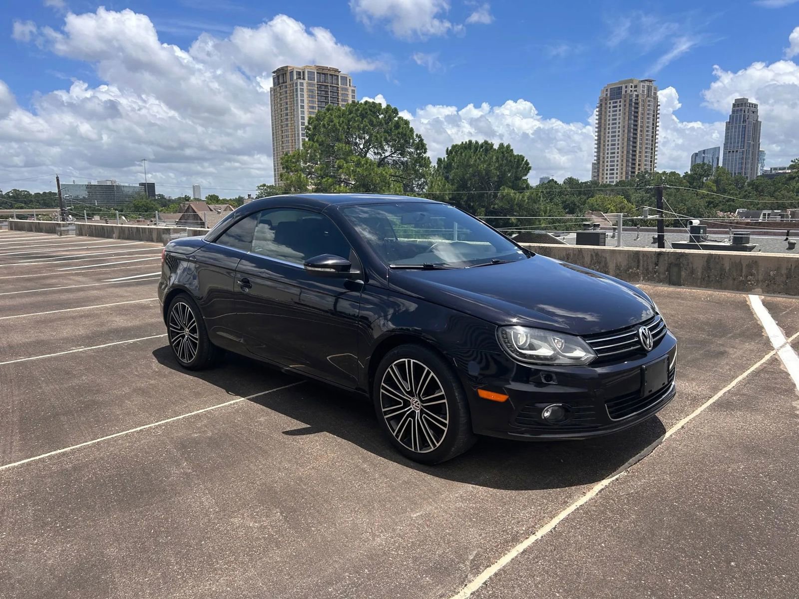 Used 2013 Volkswagen Eos FWD image 9