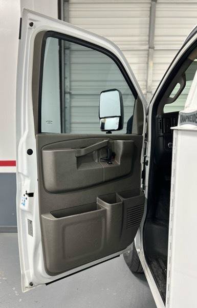 Used 2020 GMC Savana 3500 w/ Power Convenience Package RWD image 49