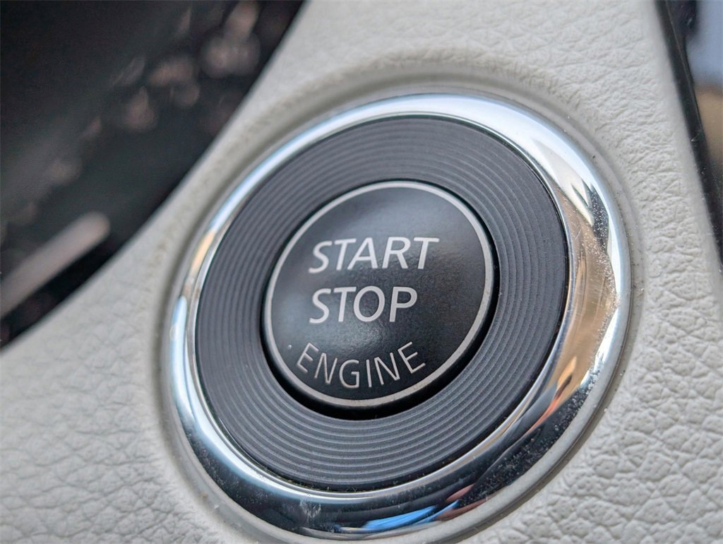 Used 2022 Nissan Rogue Sport SL image 23