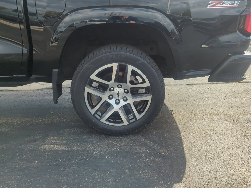 Certified 2023 Chevrolet Colorado Z71 w/ Z71 Convenience Package 2 AWD/4WD image 13