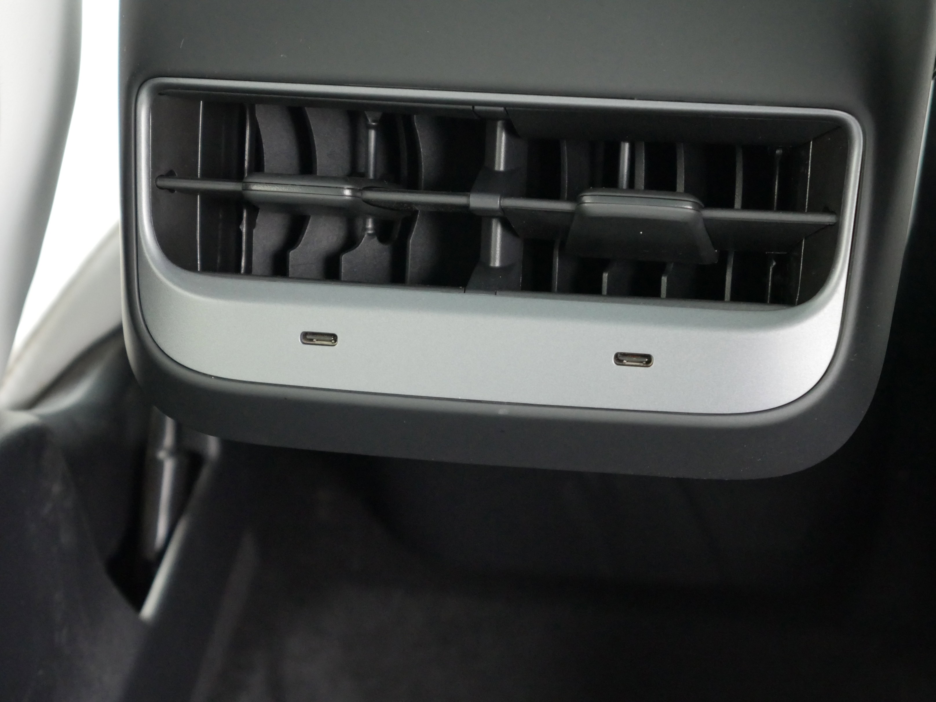 Used 2023 Tesla Model Y Long Range image 21