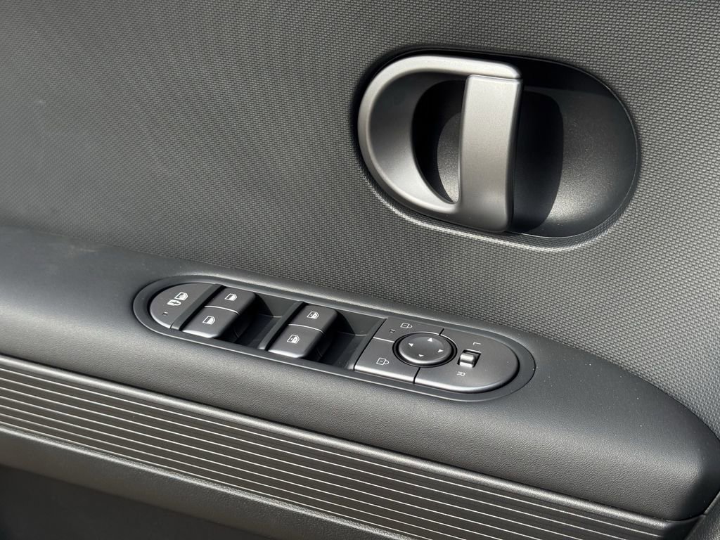 New 2026 Hyundai Ioniq 5 SEL image 18