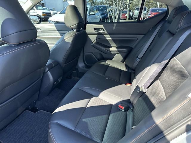 Used 2021 Nissan Altima 2.5 SR w/ SR Premium Package image 13