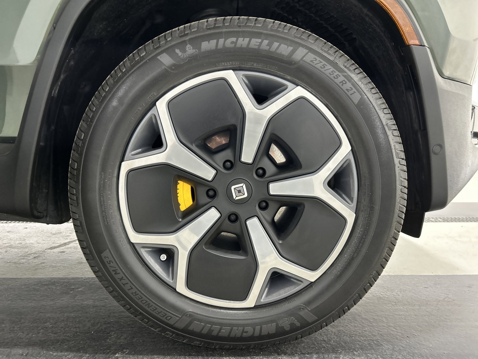 Used 2022 Rivian R1T Adventure image 11