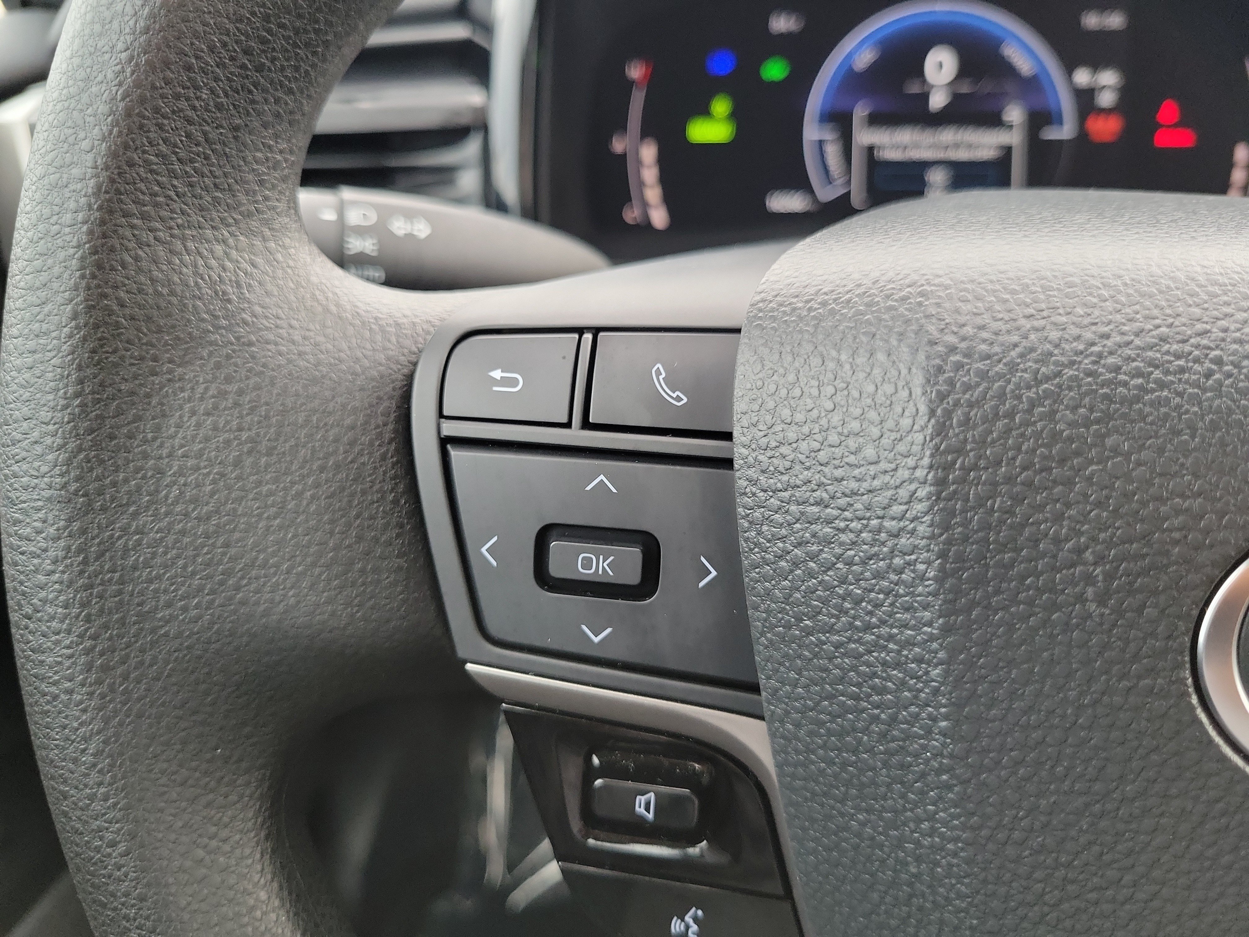 Used 2025 Toyota Camry LE w/ Convenience Package FWD image 20