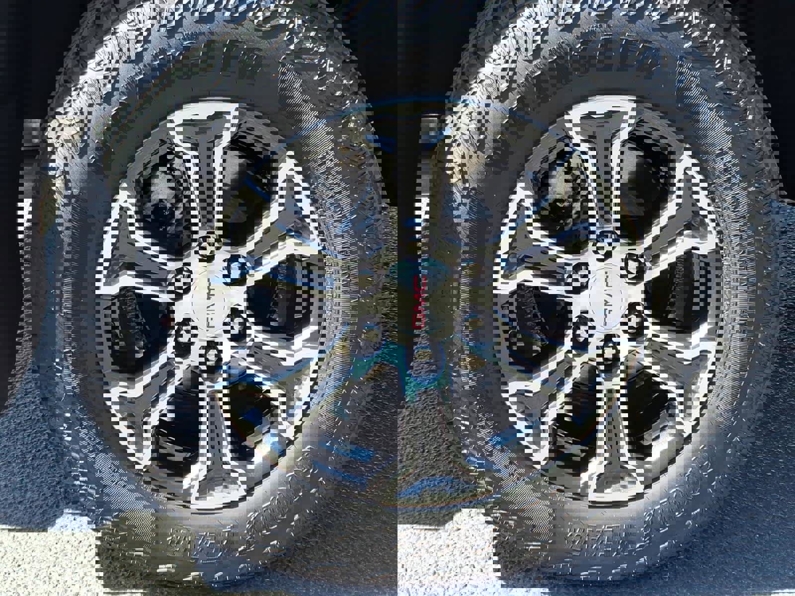 Used 2024 GMC Canyon AT4 w/ AT4 Premium Package image 11