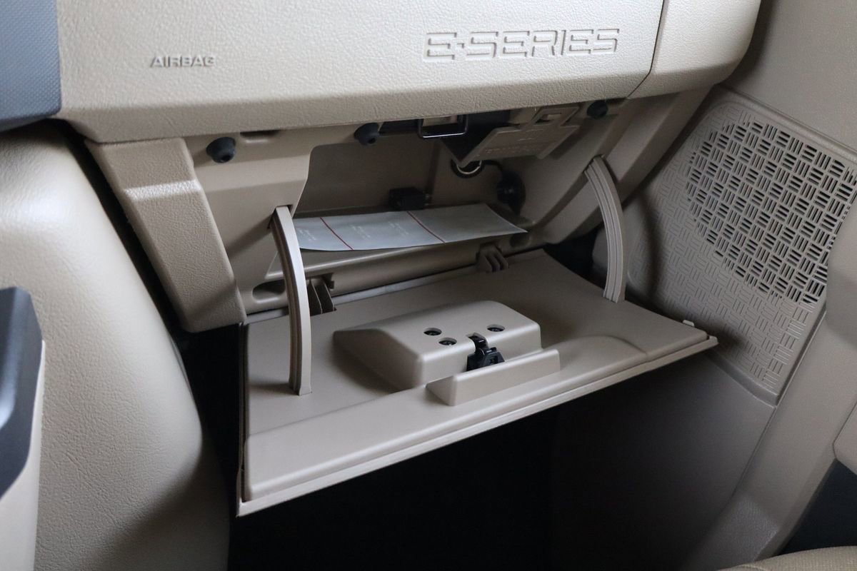 Used 2015 Ford E-450 and Econoline 450 Super Duty w/ Motorhome Prep Package image 69