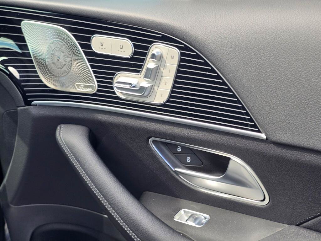 New 2026 Mercedes-Benz GLS 450 4MATIC image 28