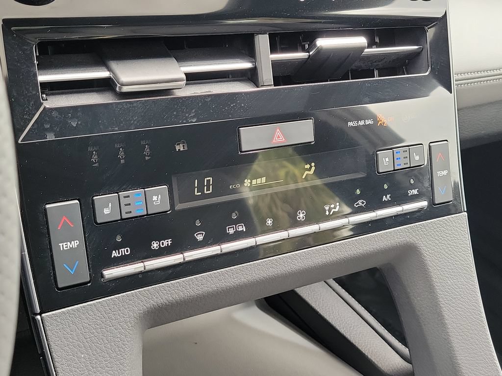 Used 2019 Toyota Avalon Limited w/ Advanced Safety Package FWD image 17
