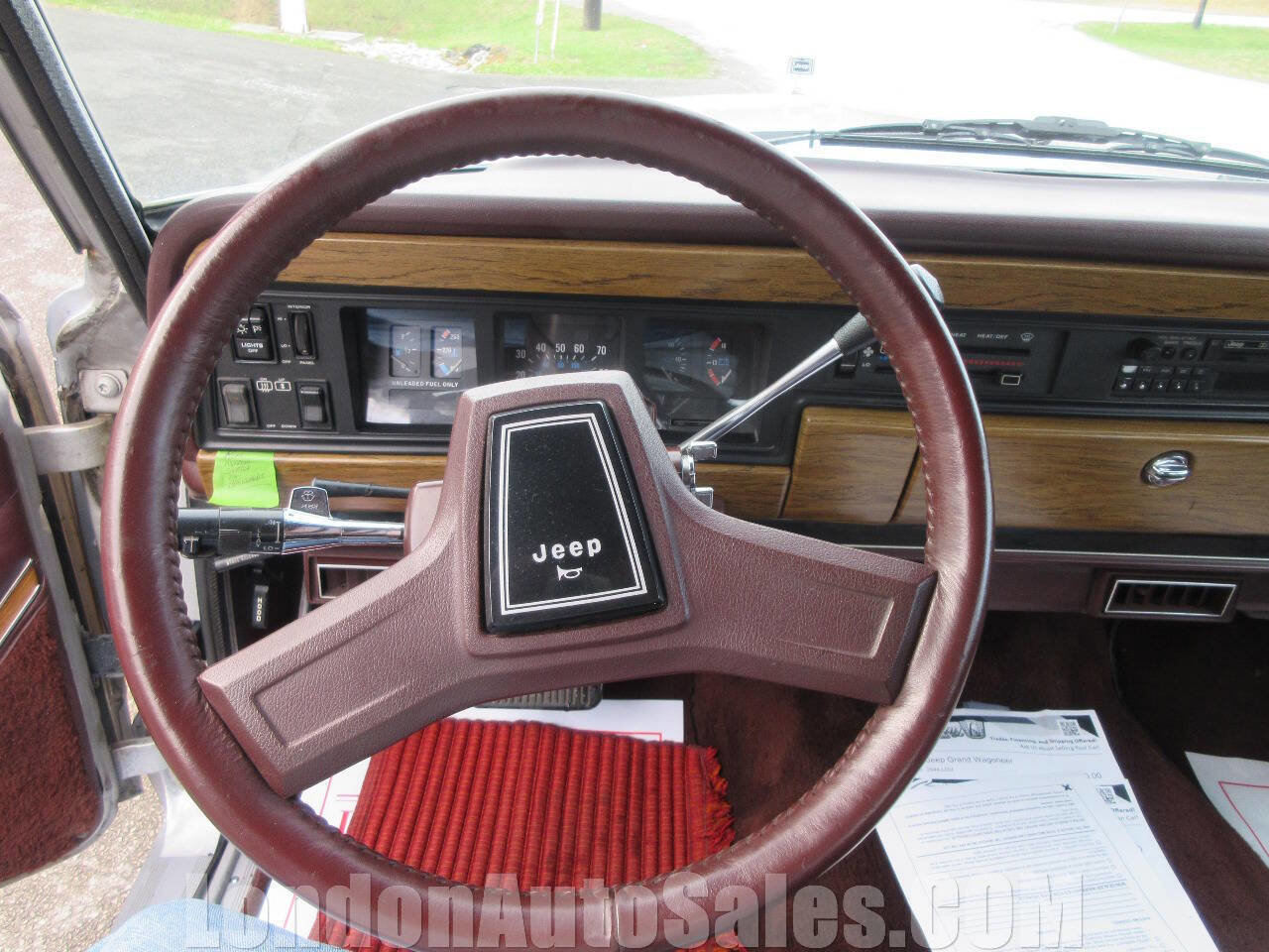 Used 1989 Jeep Grand Wagoneer image 10