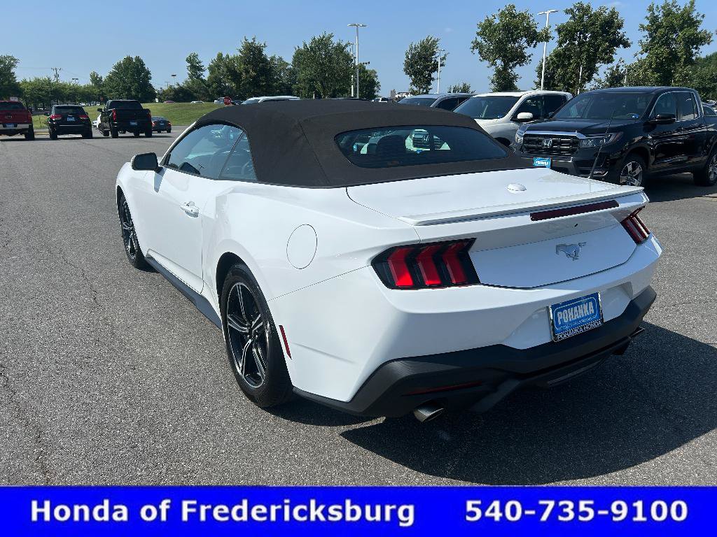 Used 2025 Ford Mustang Premium RWD image 5