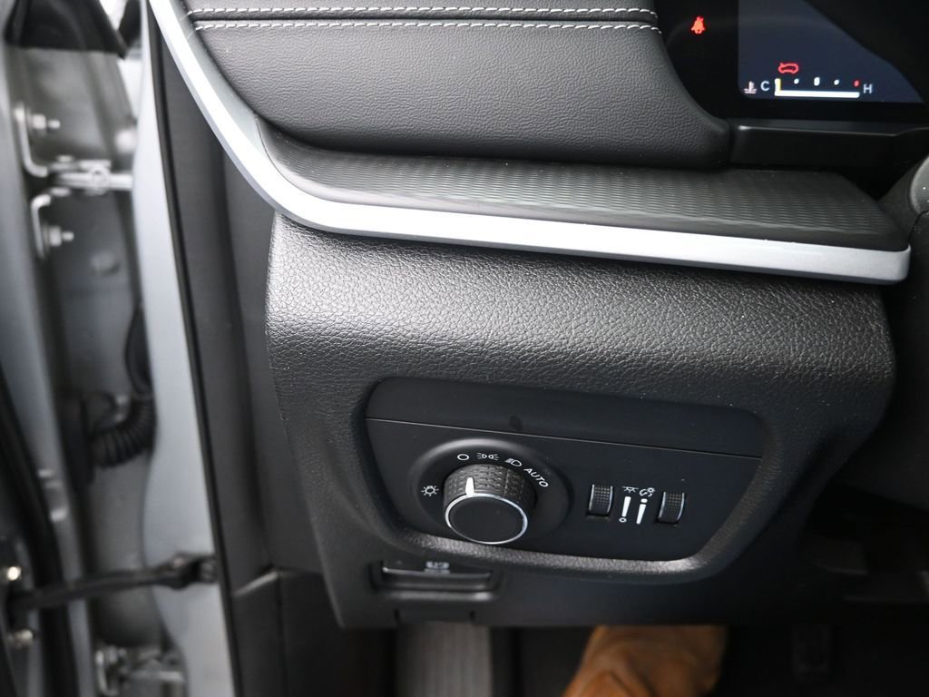 Used 2024 Jeep Grand Cherokee L Laredo AWD/4WD image 37