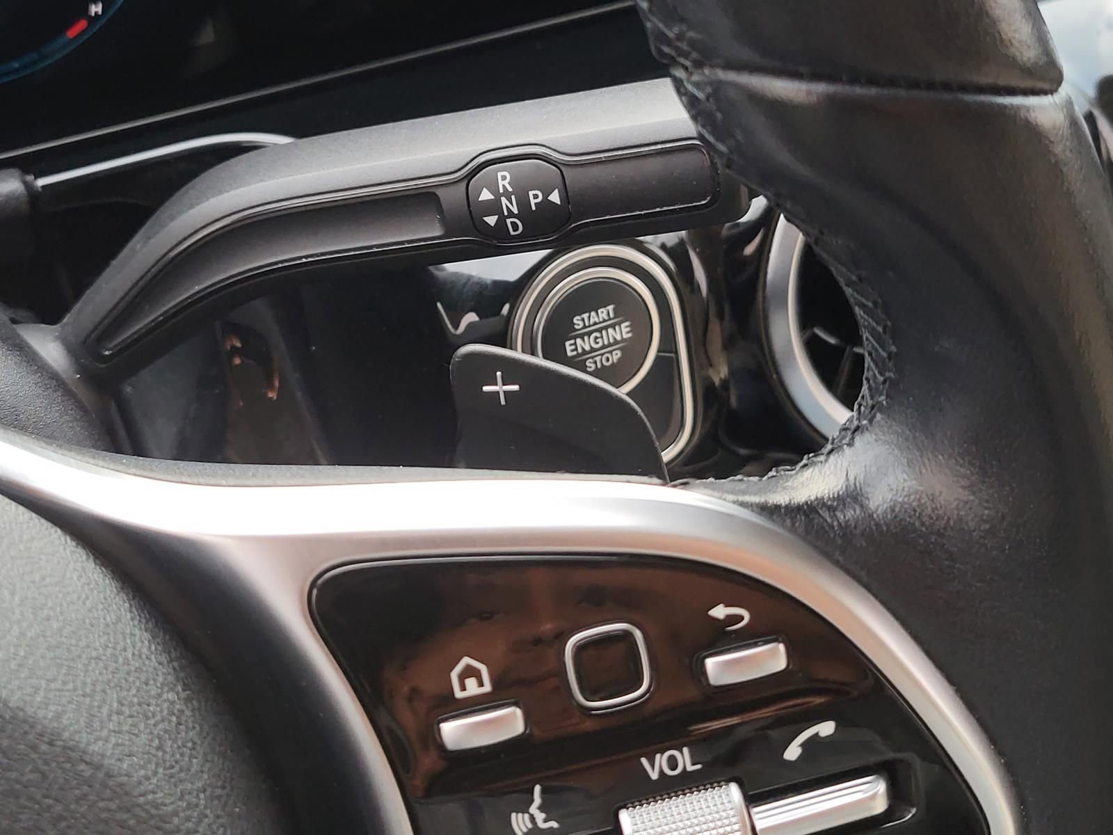 Used 2022 Mercedes-Benz GLA 250 4MATIC w/ Premium Package image 26