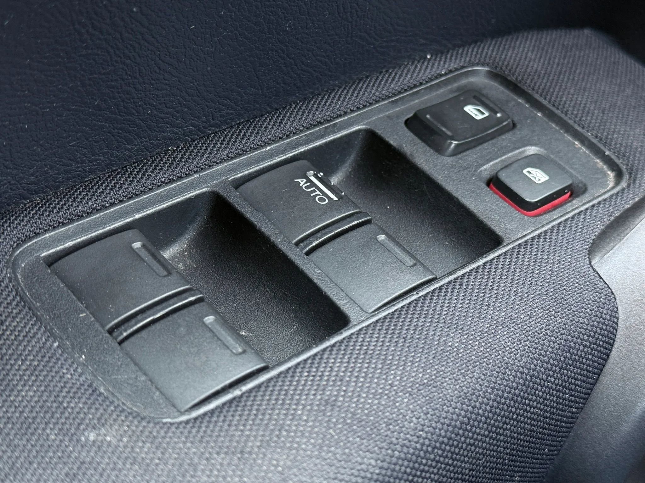 Used 2011 Honda CR-V LX image 23