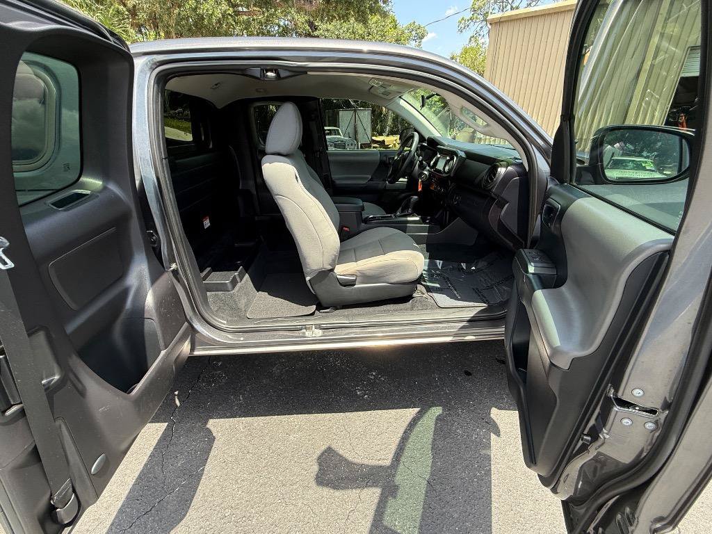 Used 2017 Toyota Tacoma SR RWD image 20