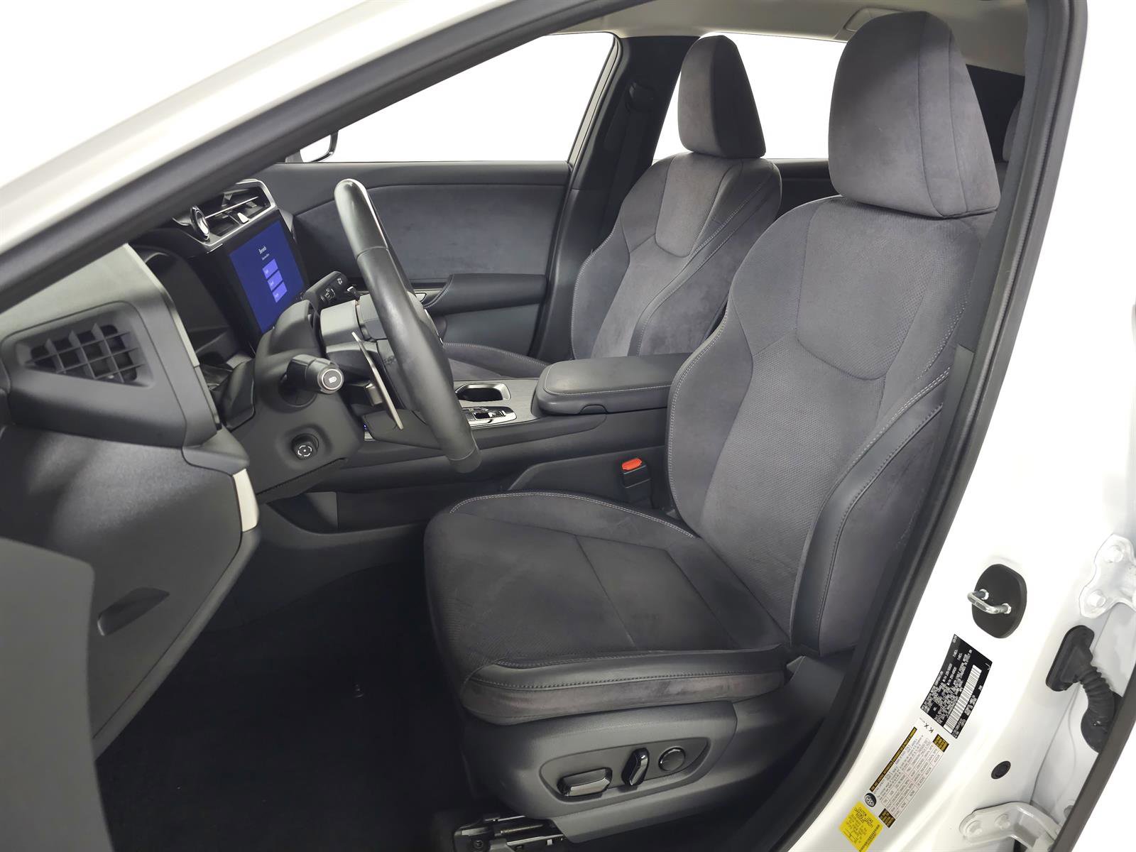 Used 2024 Lexus RZ 450e Premium w/ Cold Area Package AWD/4WD image 18