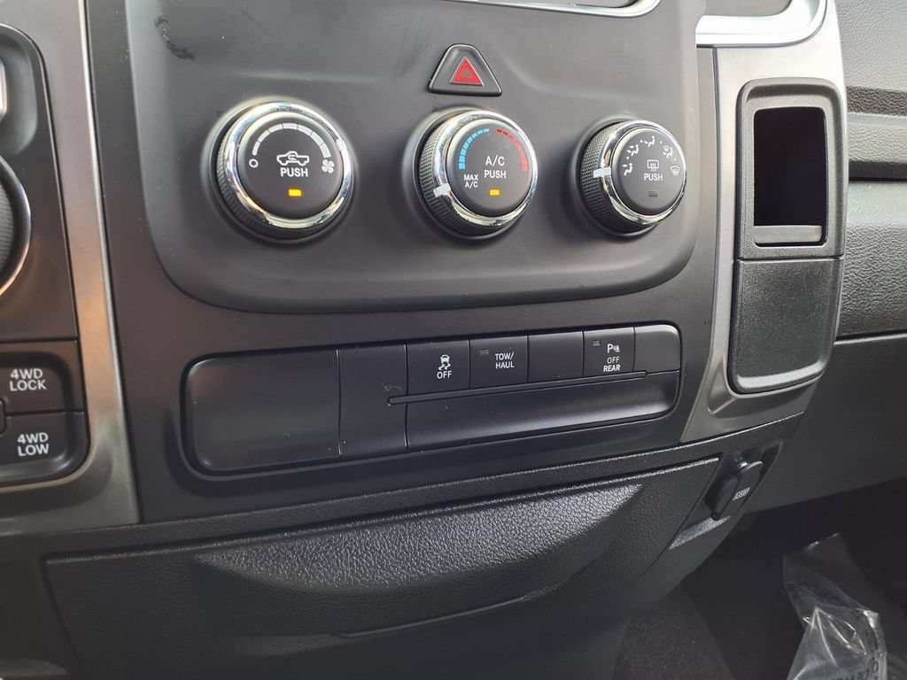 Used 2024 RAM 1500 Warlock AWD/4WD image 9