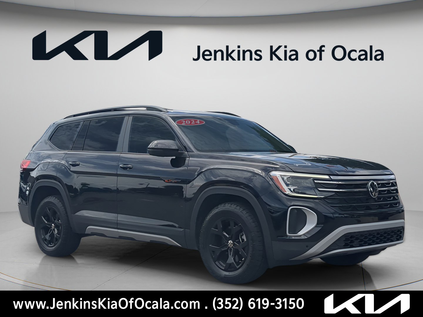Used 2024 Volkswagen Atlas Peak Edition SEL AWD/4WD image 9
