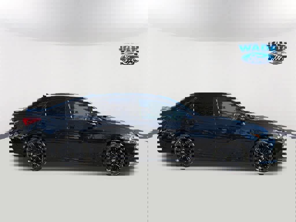 Used 2021 Toyota Avalon XSE image 4