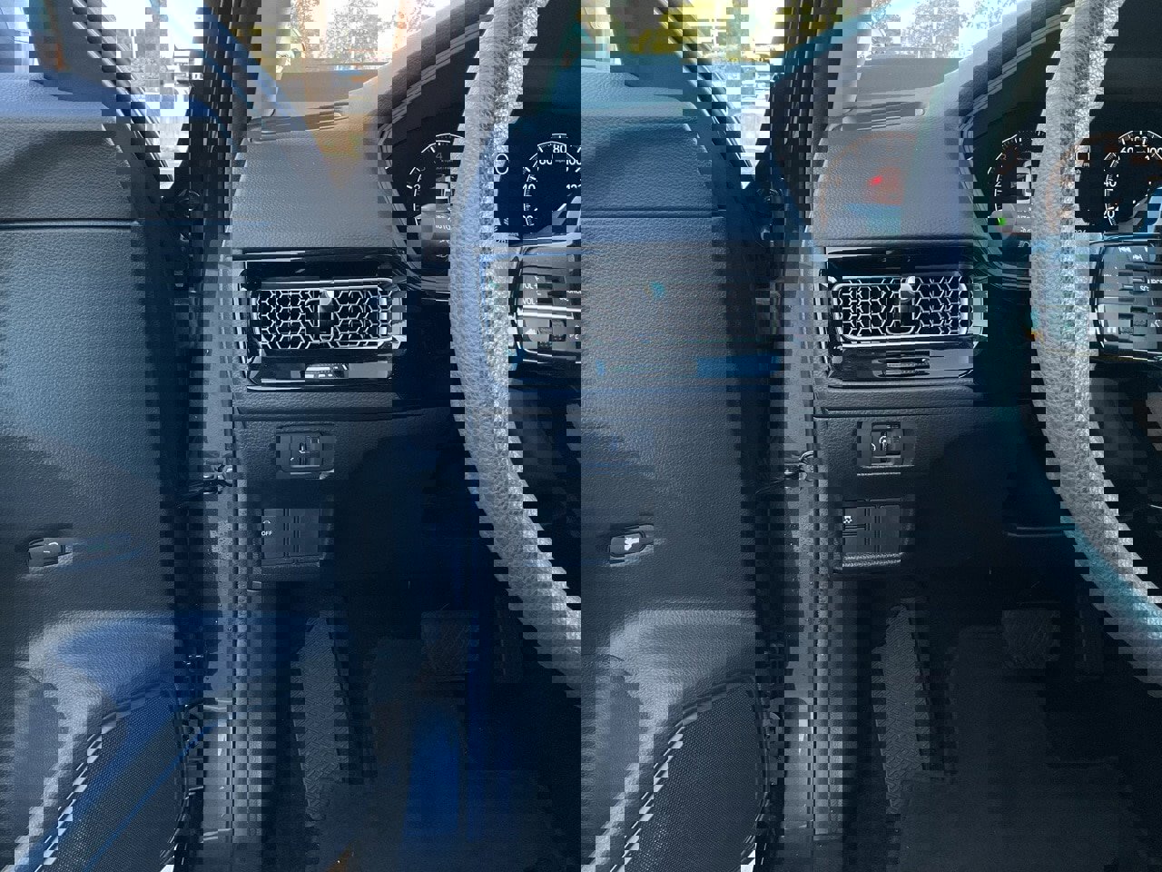 Used 2025 Honda Civic LX image 24