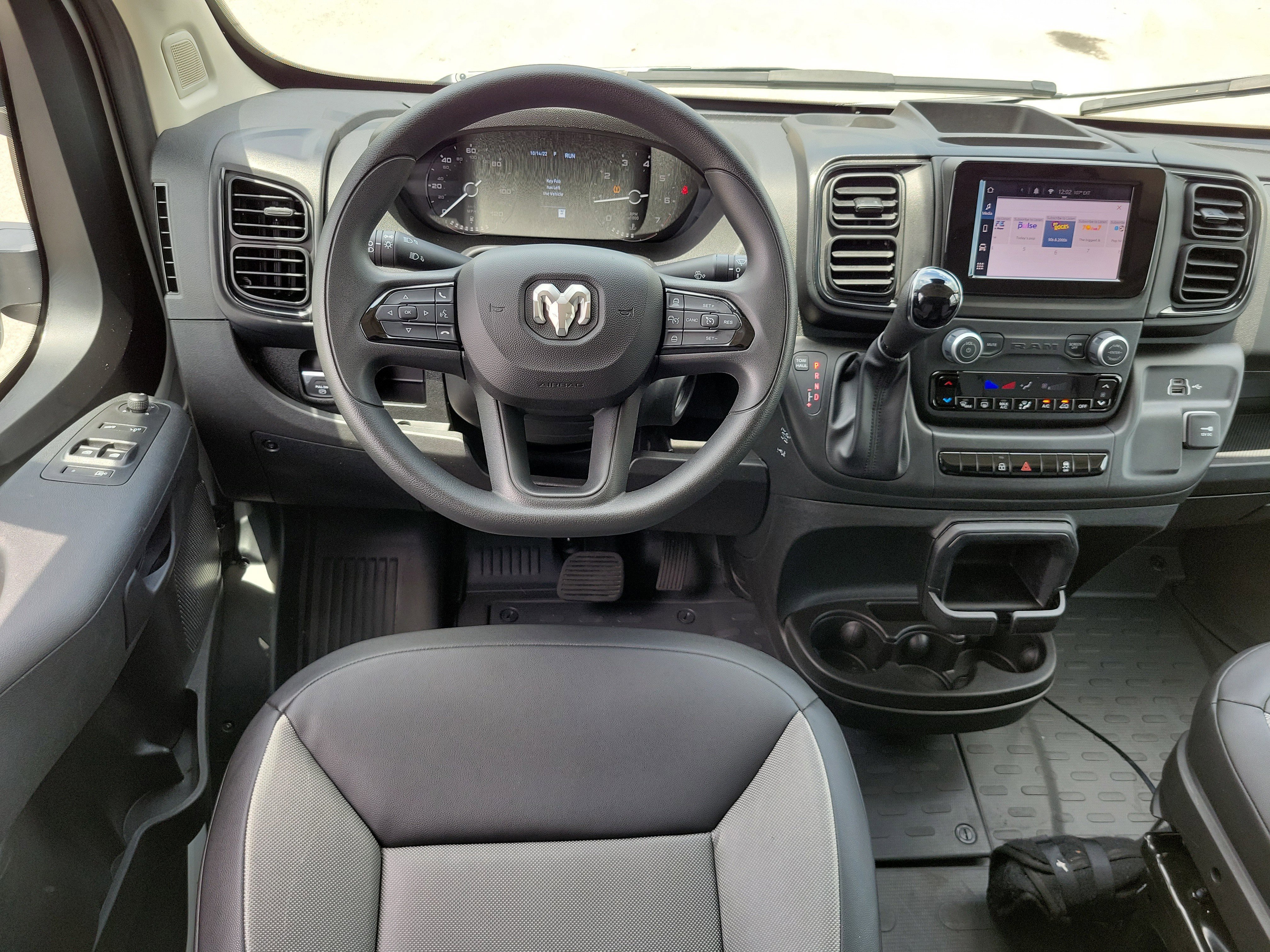 Used 2026 RAM ProMaster 2500 w/ Convenience Group FWD image 18