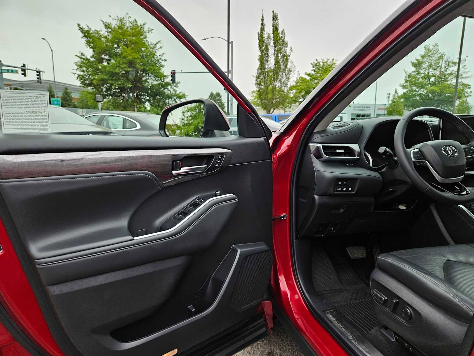 Used 2022 Toyota Highlander Platinum image 23