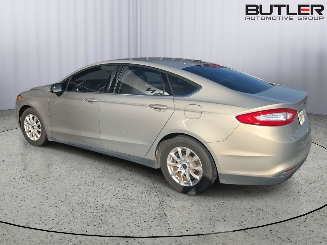Used 2016 Ford Fusion S FWD image 3