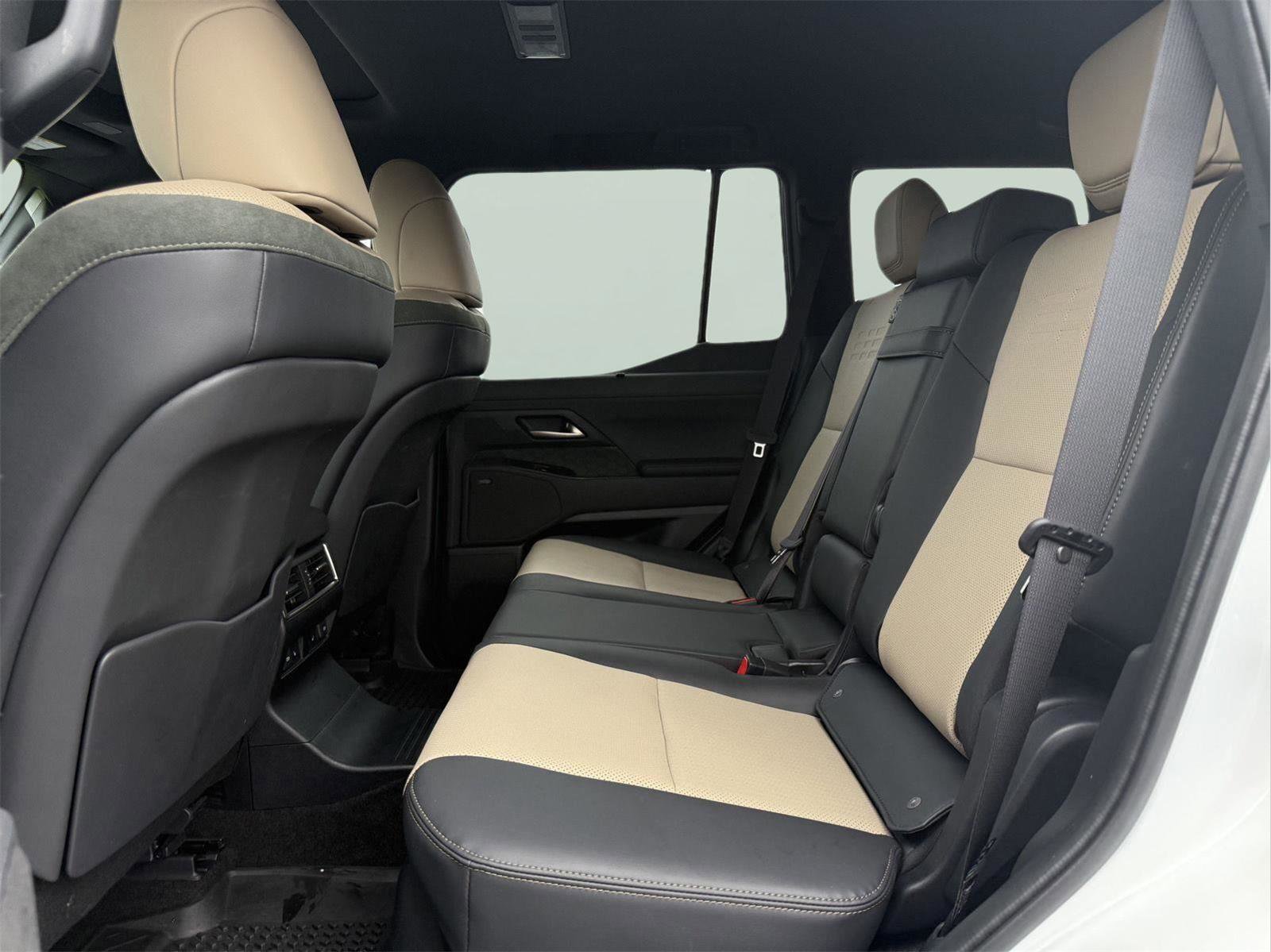 Used 2024 Lexus GX 550 image 21