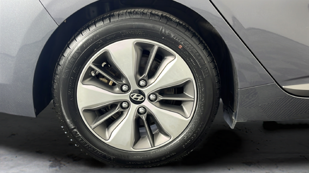 Used 2018 Hyundai Ioniq Limited FWD image 36