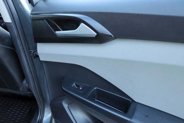 Used 2022 Volkswagen Taos SE image 29