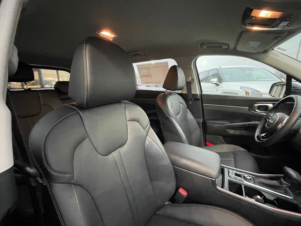 New 2025 Kia Sorento S image 30