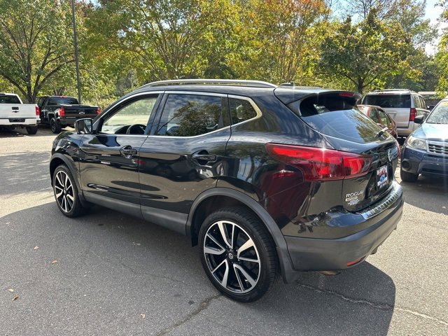 Used 2018 Nissan Rogue Sport SL w/ SL Premium Package image 4