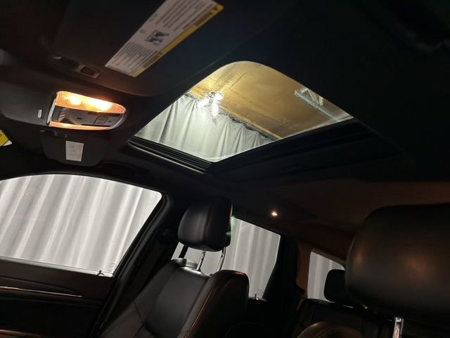 Used 2016 Jeep Grand Cherokee Limited image 13