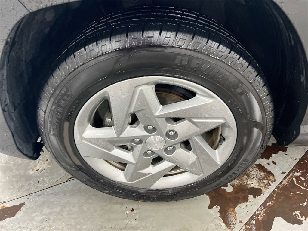 Used 2024 Hyundai Kona SE image 25