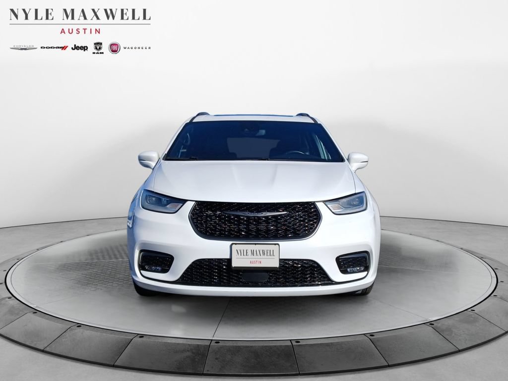 Used 2021 Chrysler Pacifica Touring-L w/ Uconnect Theater Family Group FWD image 24