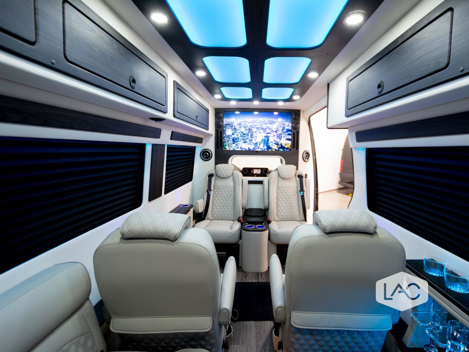 Used 2024 Mercedes-Benz Sprinter 3500 image 14